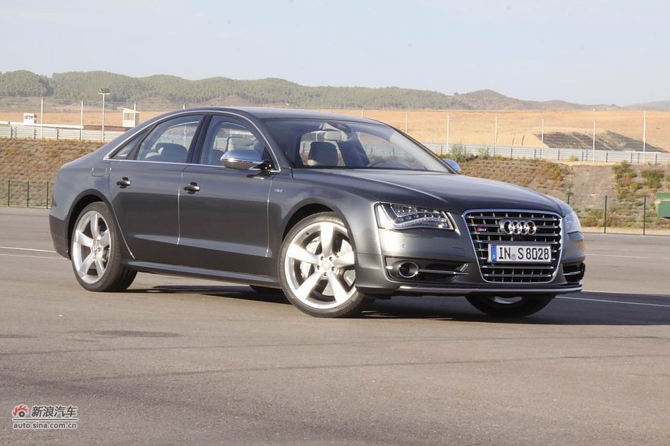 2012款奥迪S8外观