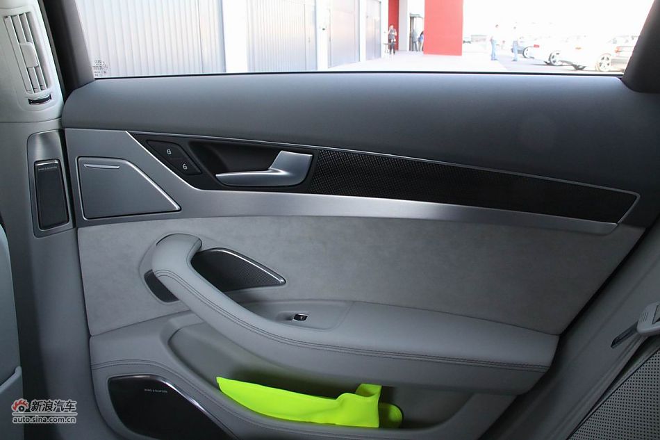 2012款奥迪S8内饰功能