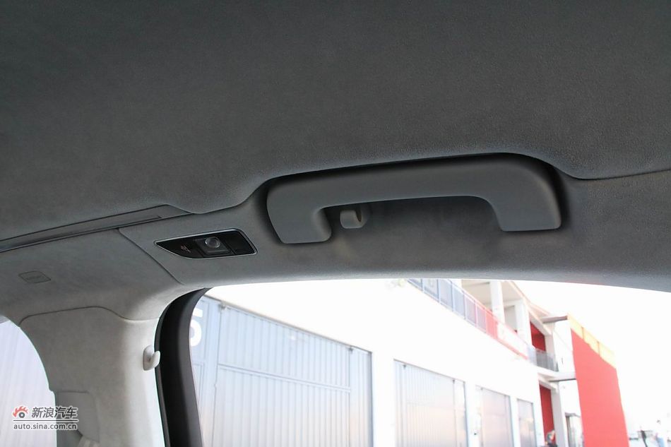 2012款奥迪S8内饰功能