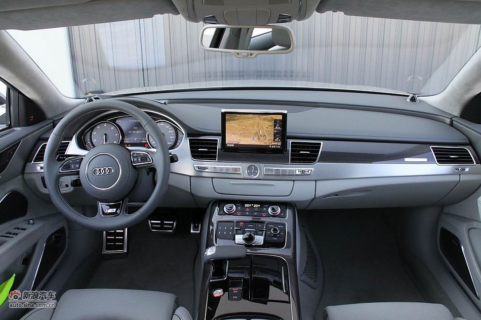 2012款奥迪S8内饰功能