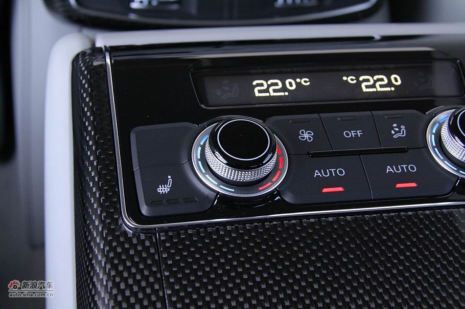 2012款奥迪S8内饰功能