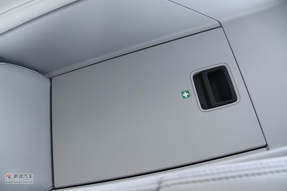 2012款奥迪S8内饰功能