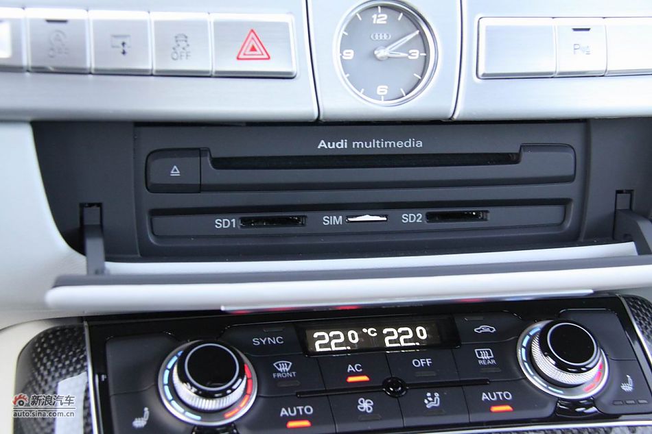 2012款奥迪S8内饰功能
