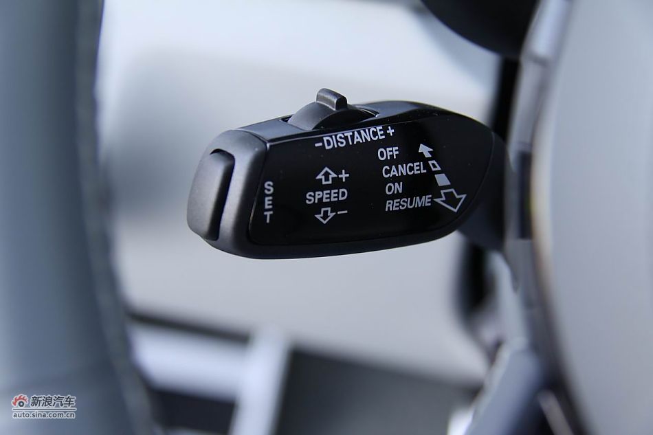 2012款奥迪S8内饰功能