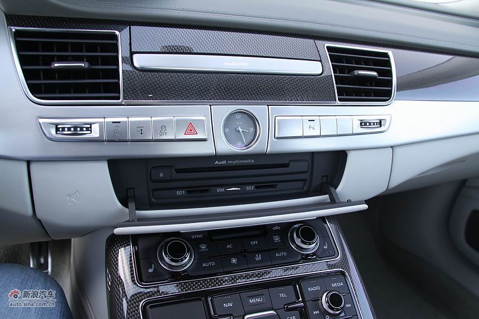 2012款奥迪S8内饰功能