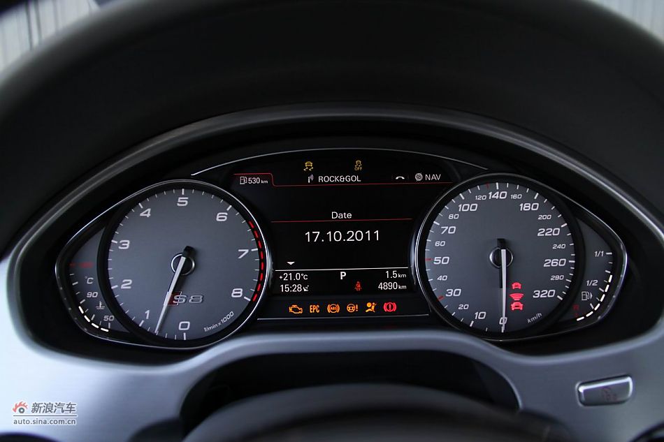 2012款奥迪S8内饰功能