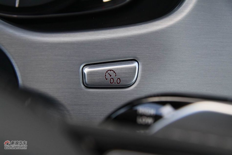 2012款奥迪S8内饰功能