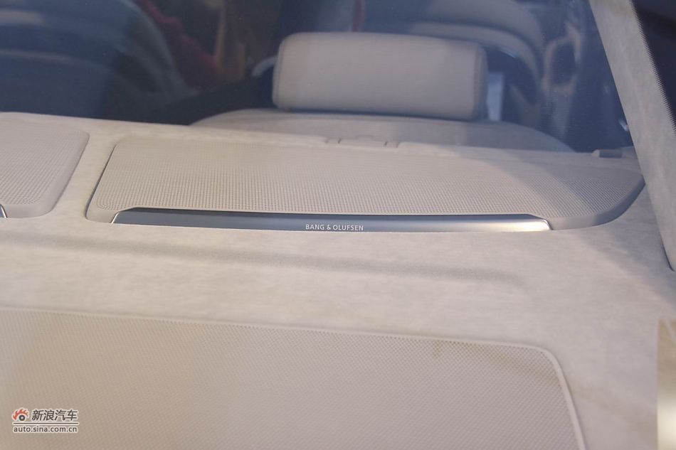 2012款奥迪S8内饰功能
