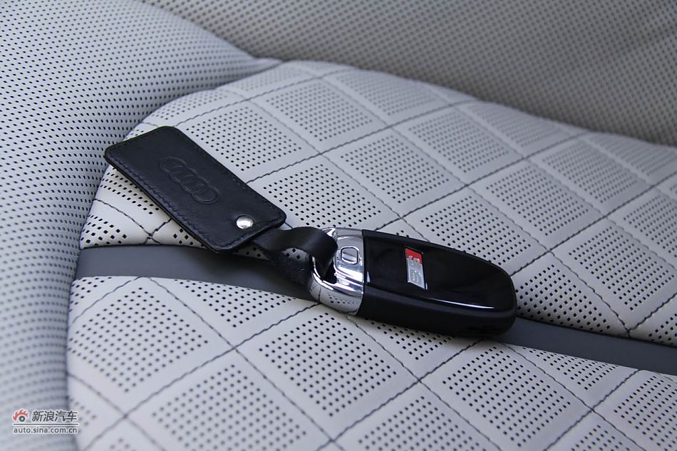 2012款奥迪S8外观细节