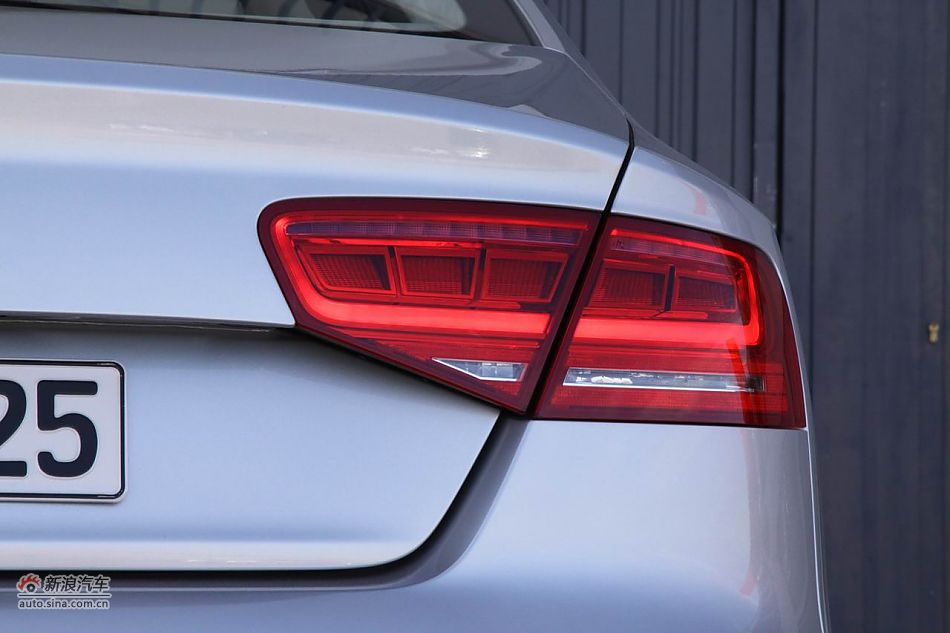 2012款奥迪S8外观细节