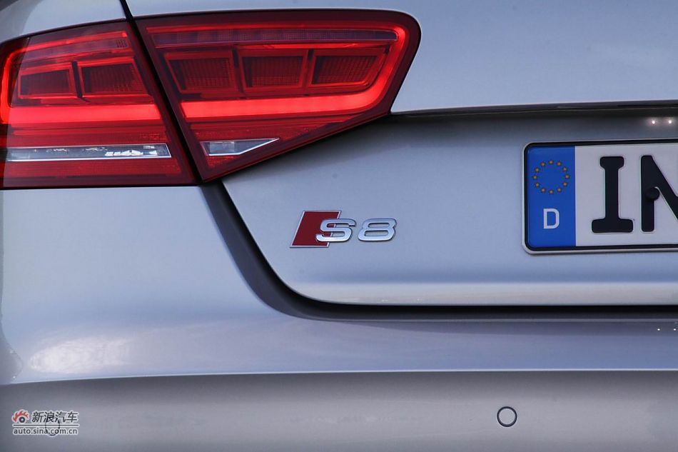 2012款奥迪S8外观细节