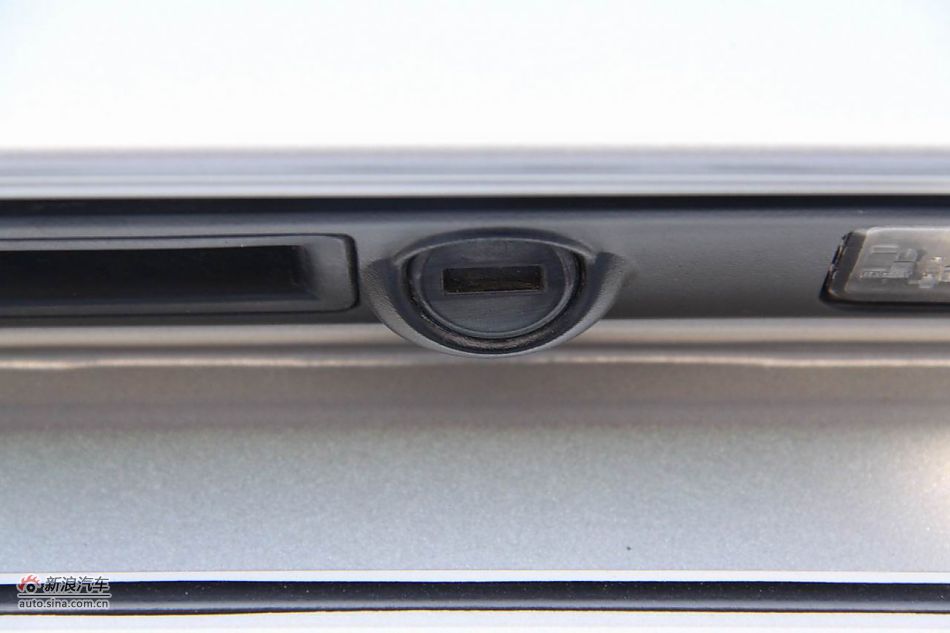 2012款奥迪S8外观细节