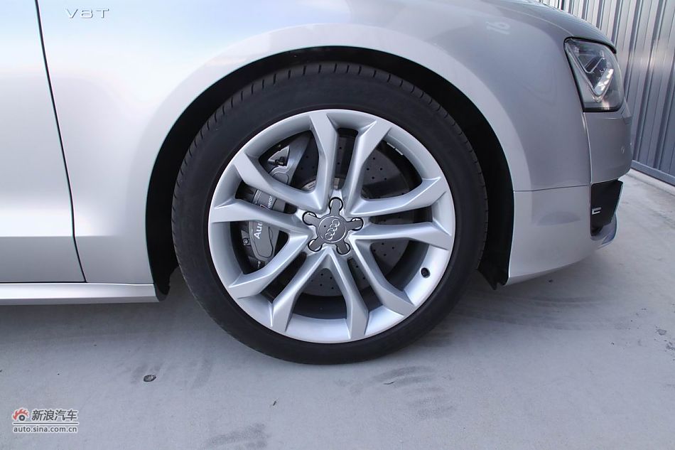 2012款奥迪S8外观细节