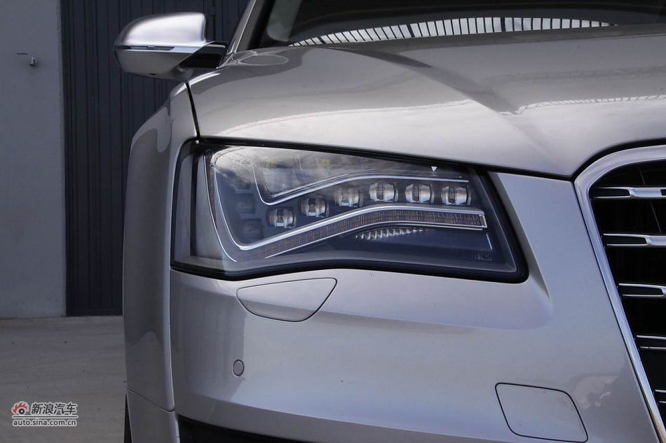 2012款奥迪S8外观细节