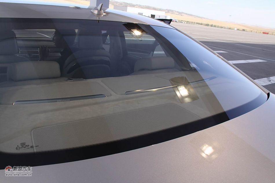 2012款奥迪S8外观细节