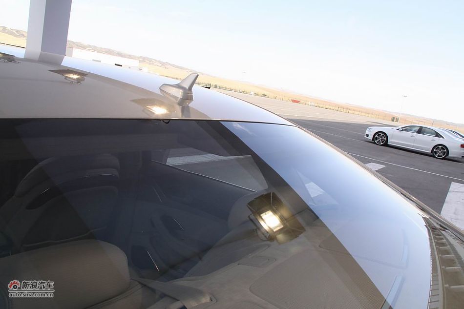 2012款奥迪S8外观细节