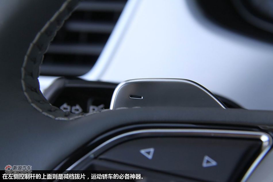 西班牙体验2012款奥迪S8