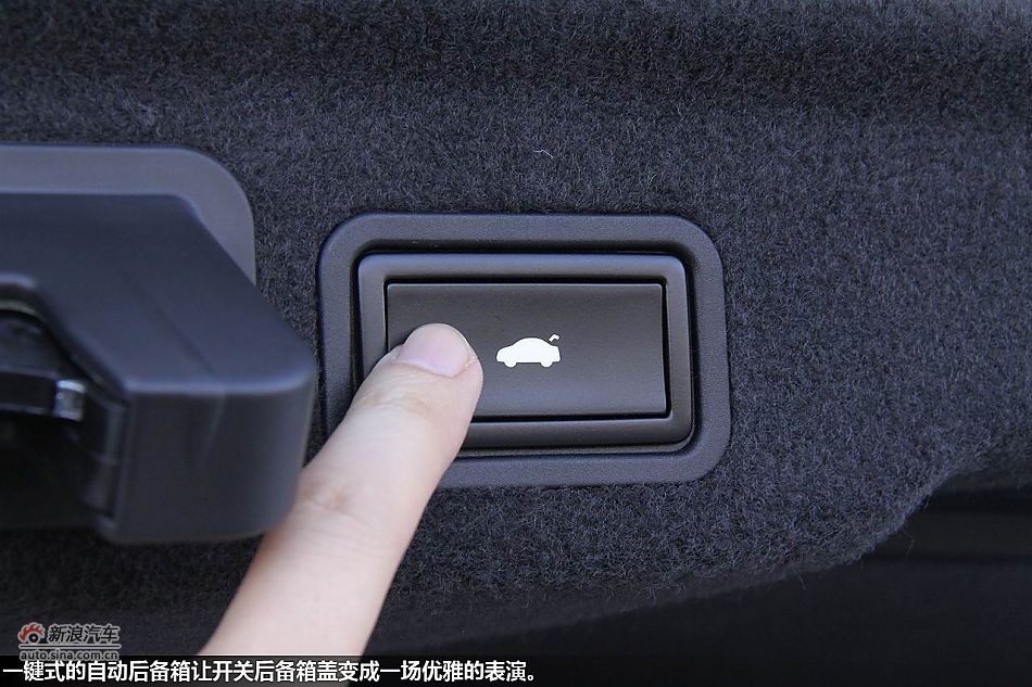 西班牙体验2012款奥迪S8