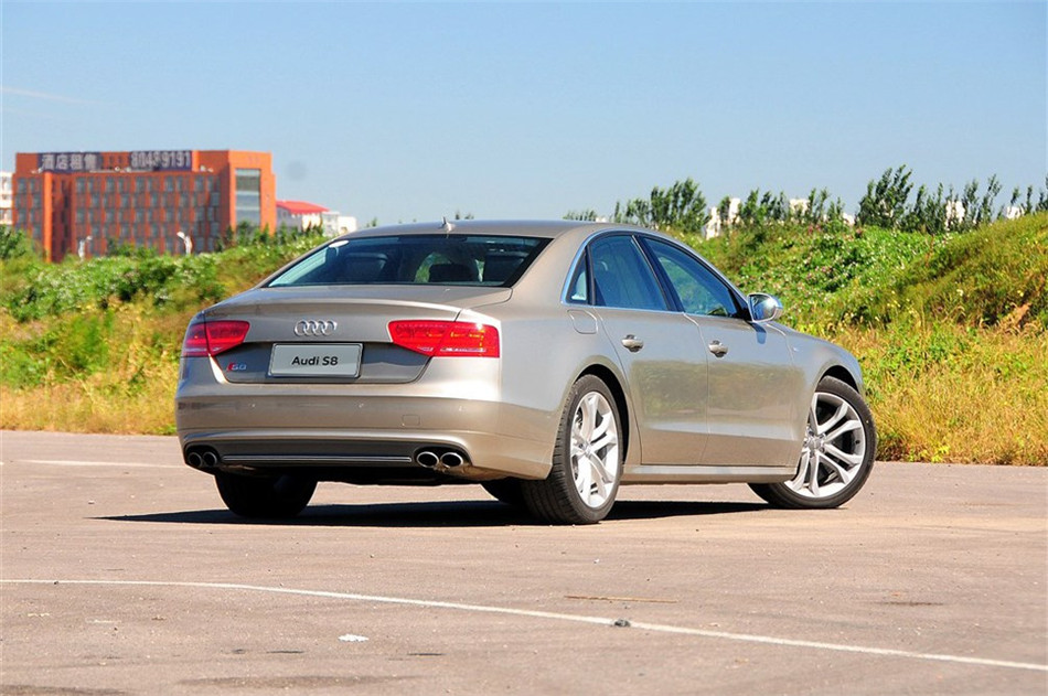 2013 4.0TFSI AT quattro 