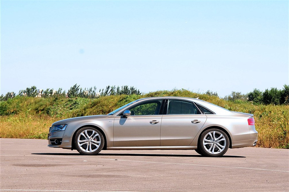 2013 4.0TFSI AT quattro 