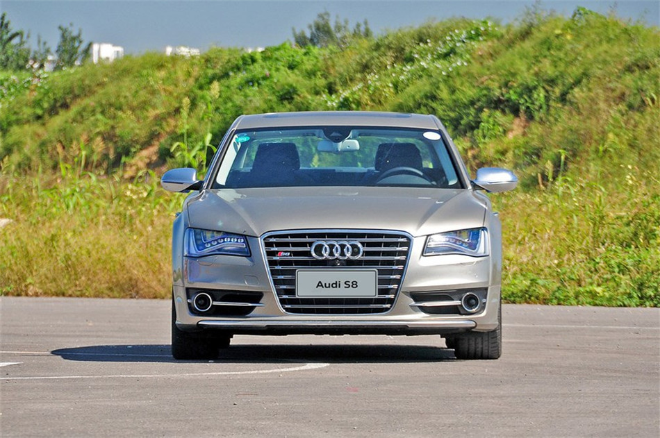 2013 4.0TFSI AT quattro 