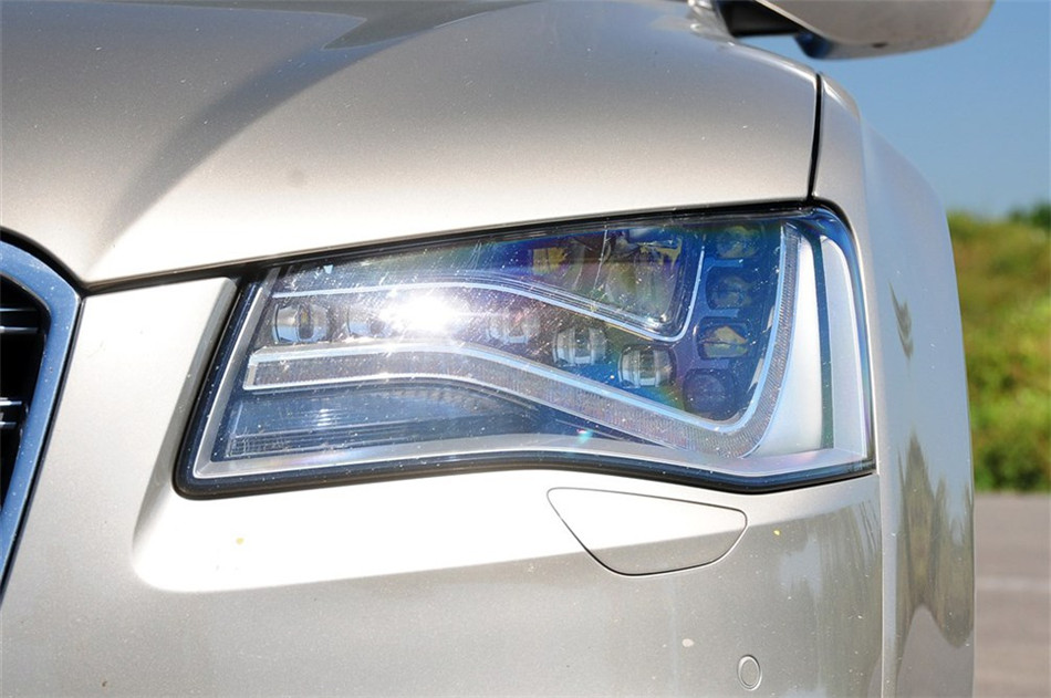 2013 4.0TFSI AT quattro 