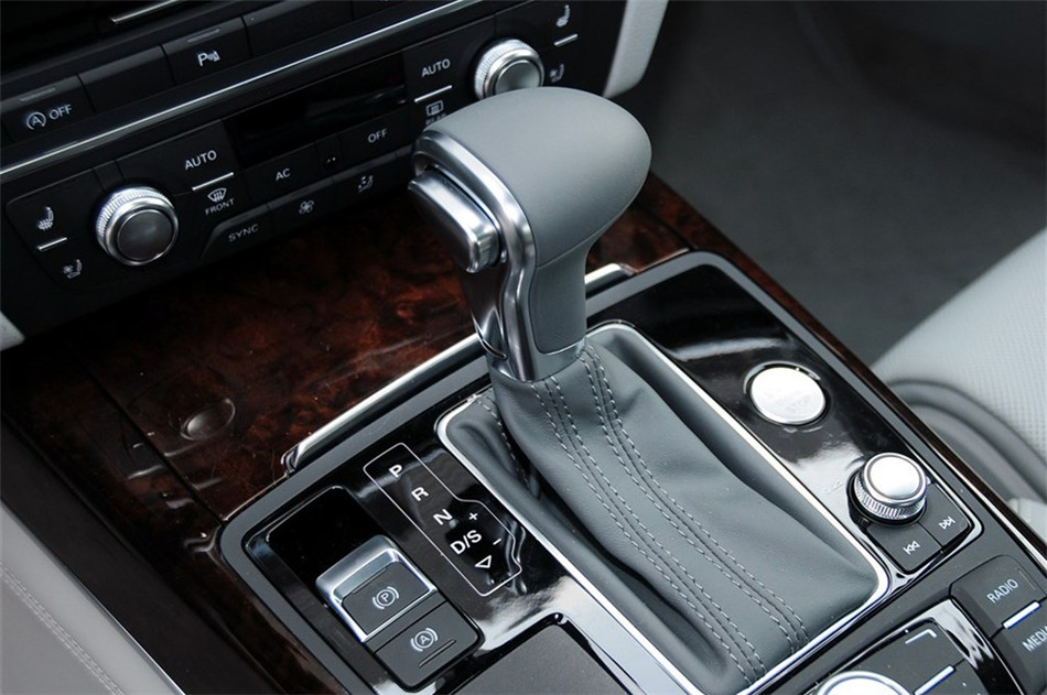 2013款 50 TFSI quattro豪华型 内饰