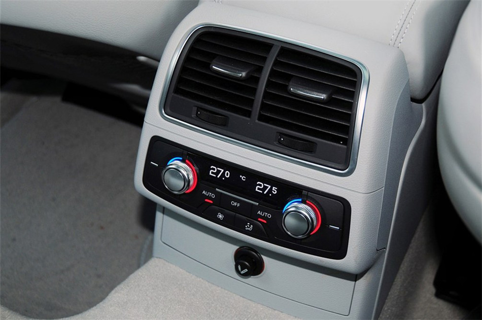 2013款 50 TFSI quattro豪华型 座椅空间