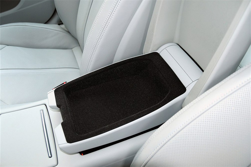 2013款 50 TFSI quattro豪华型 座椅空间