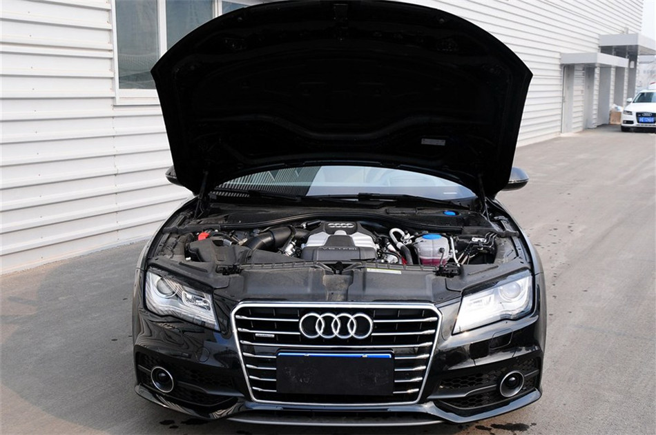 2013款 50 TFSI quattro豪华型 引擎底盘