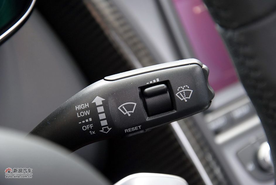 2011款奥迪R8 Spyder