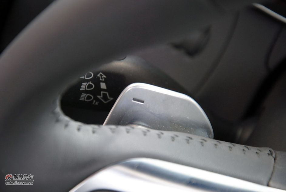 2011款奥迪R8 Spyder