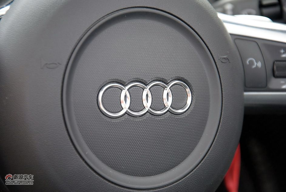 2011款奥迪R8 Spyder