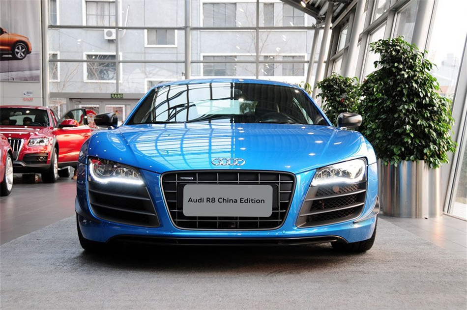 2013款 5.2FSI AMT quattro中国专享型 外观