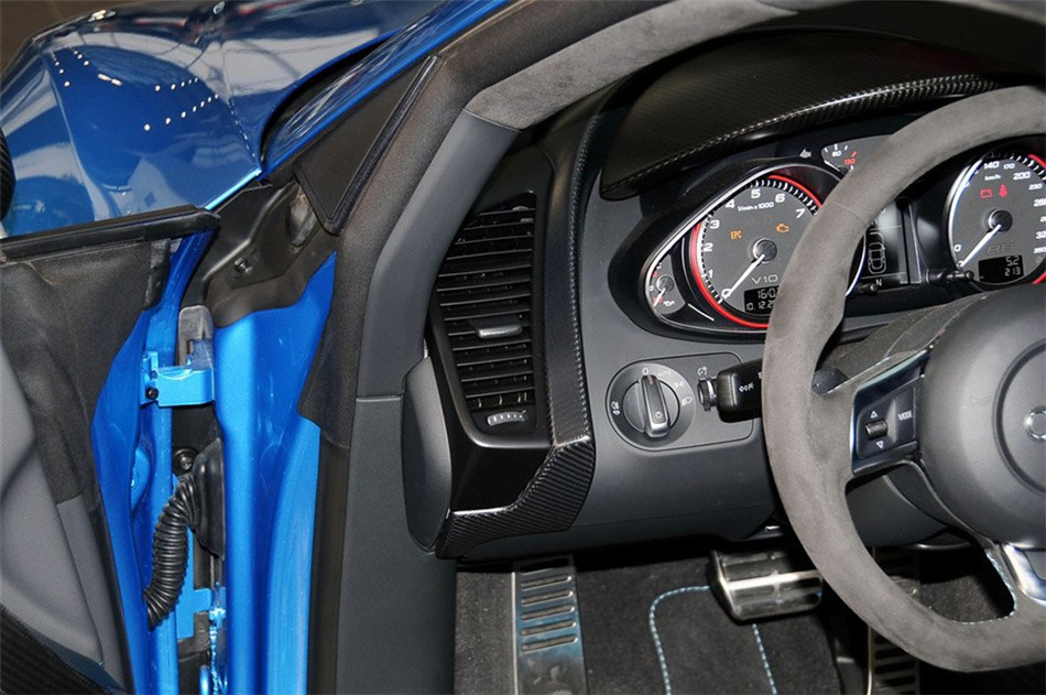 2013款 5.2FSI AMT quattro中国专享型 内饰