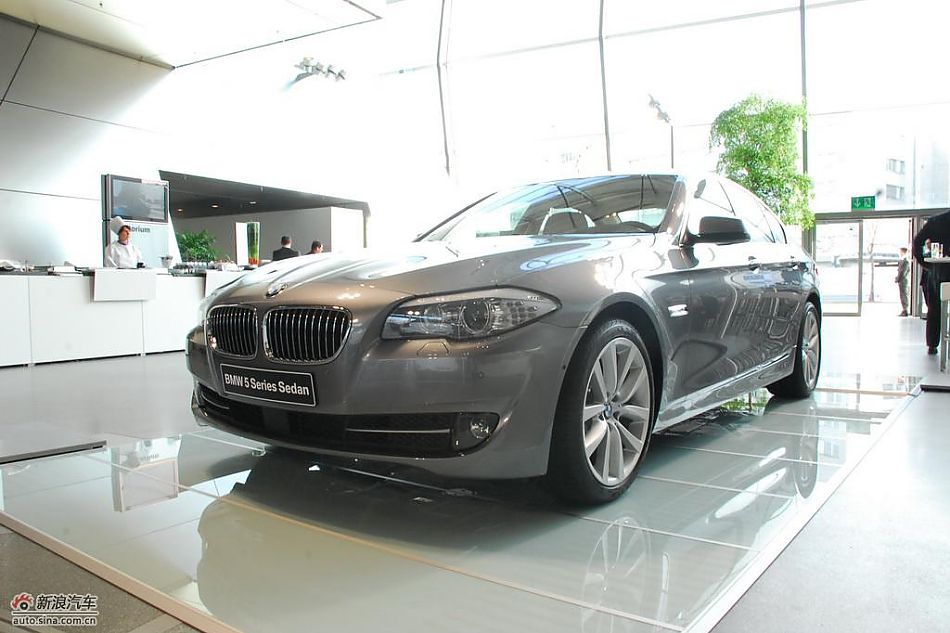 BMW宝马530d实拍图