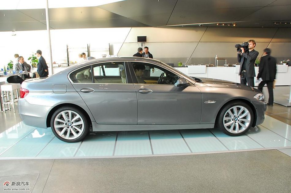 BMW宝马530d实拍图