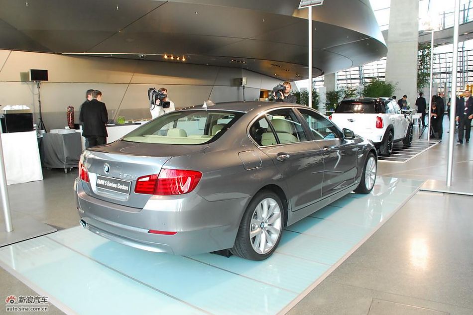 BMW宝马530d实拍图
