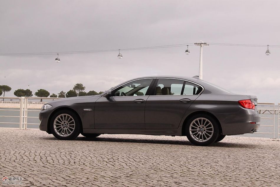 试驾全新宝马5系