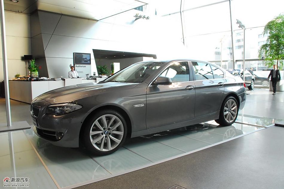 BMW宝马530d实拍图