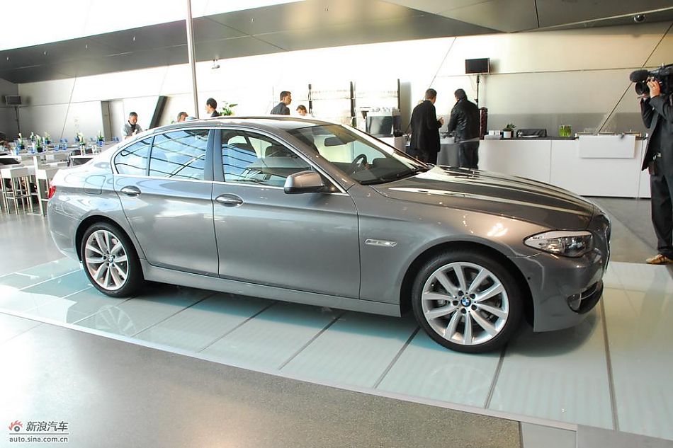 BMW宝马530d实拍图