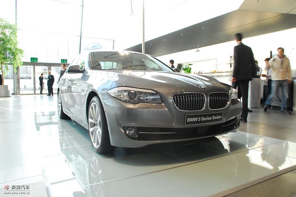 BMW宝马530d实拍图
