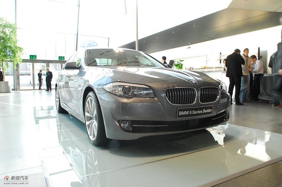 BMW宝马530d实拍图