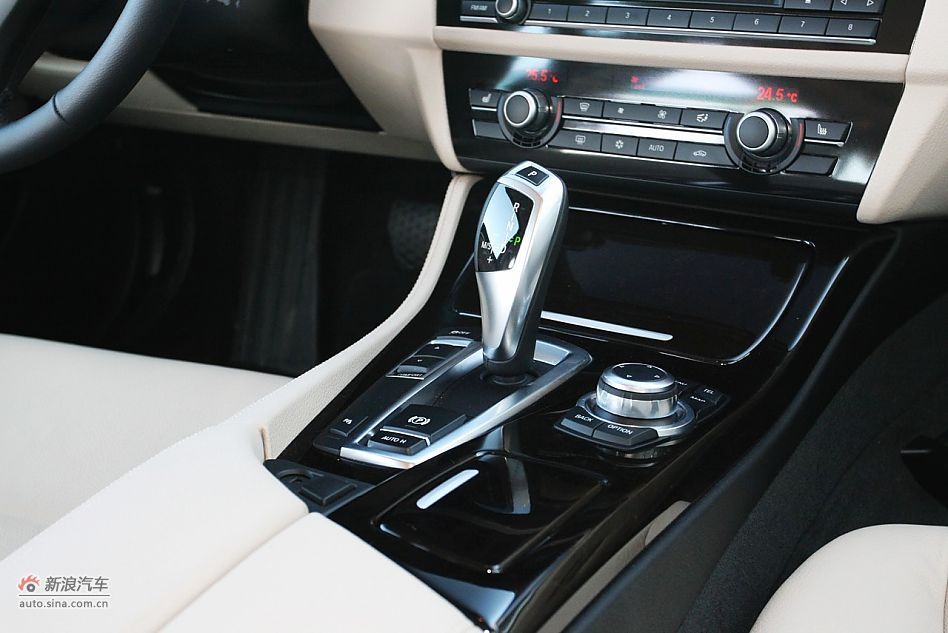 2012款宝马5系旅行版