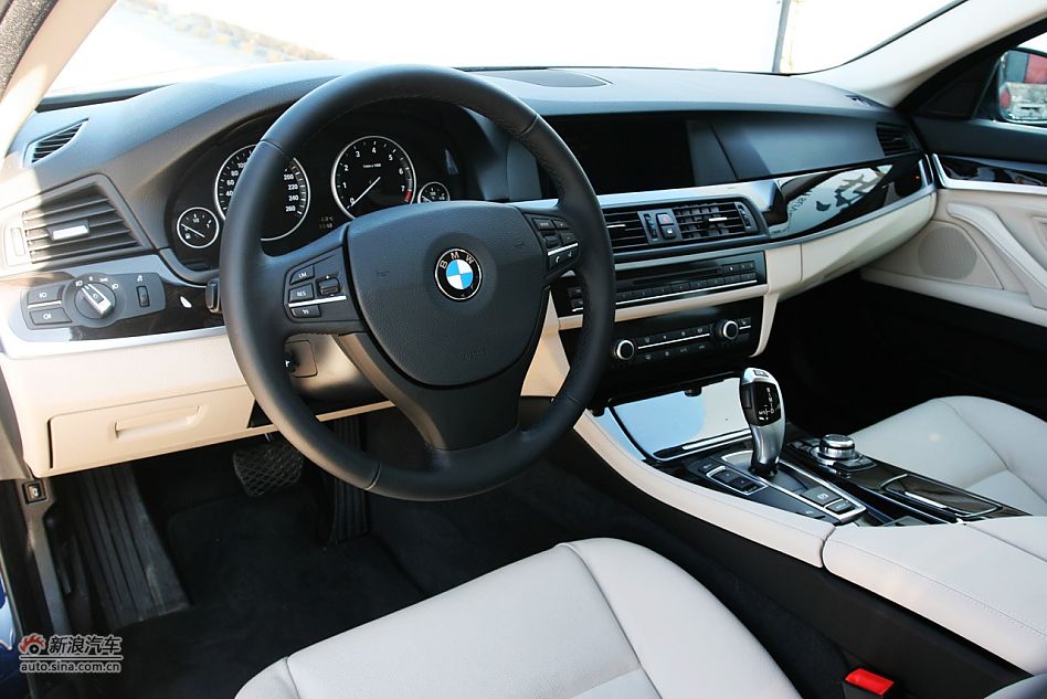 2012款宝马5系旅行版