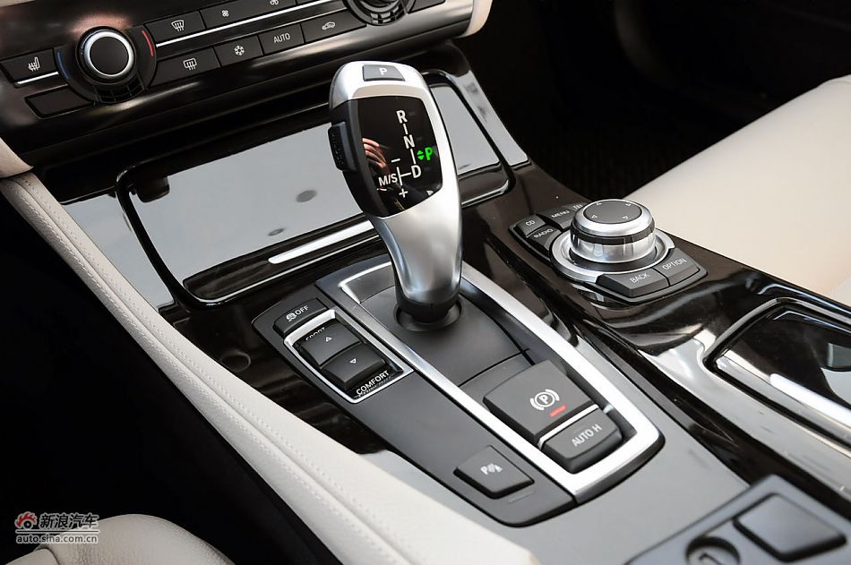 2012款宝马5系旅行轿车实拍