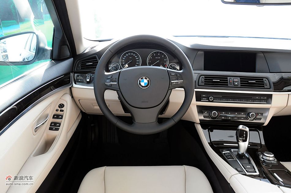 2012款宝马5系旅行轿车实拍