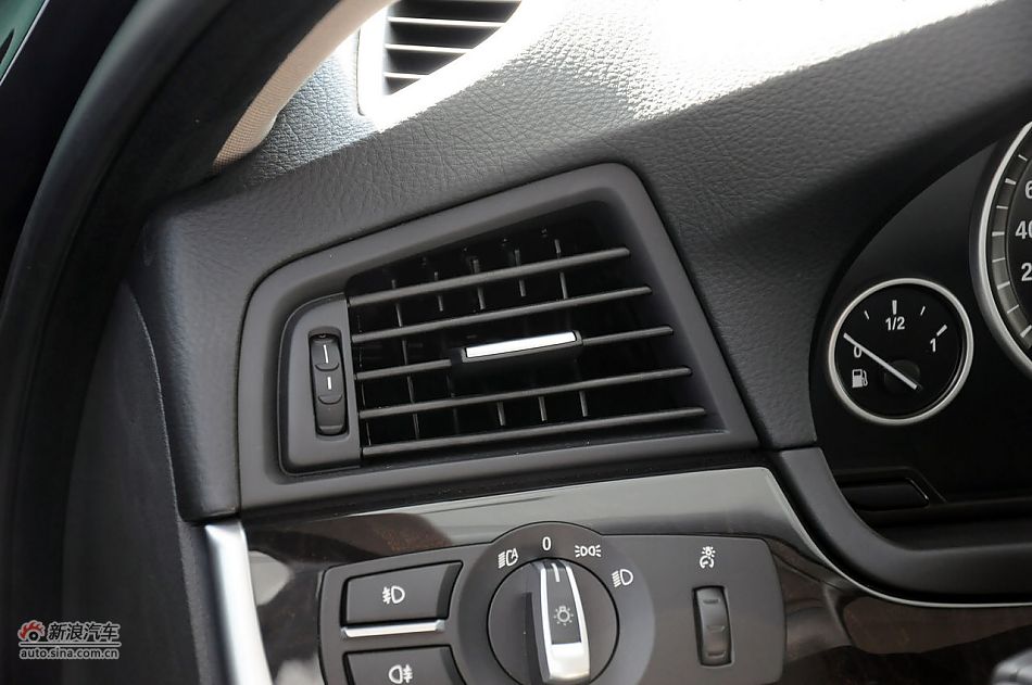 2012款宝马5系旅行轿车实拍