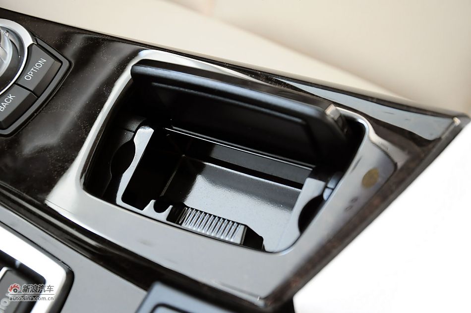 2012款宝马5系旅行轿车实拍