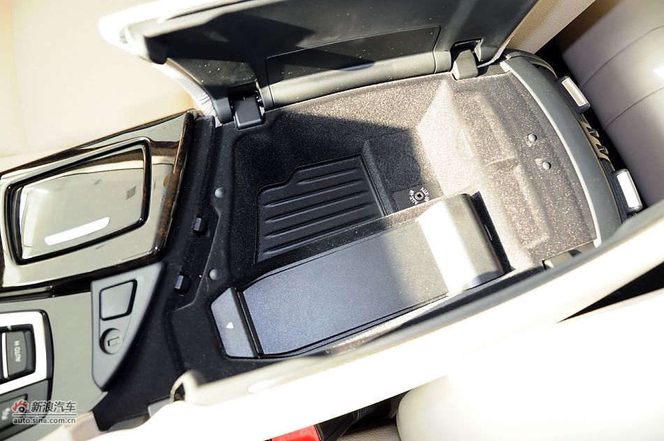 2012款宝马5系旅行轿车实拍